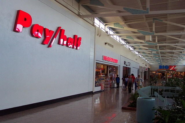 lincoln-mall-2001-10.jpg