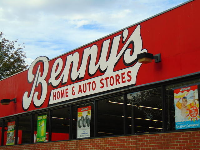 Benny's (Danielson)
