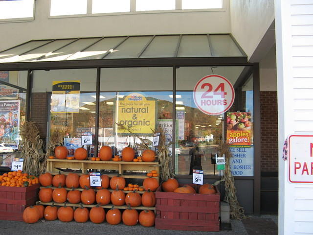 Price Chopper Lincoln, NH pumpkin display